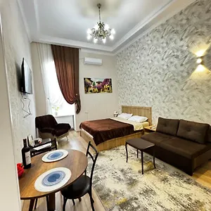 https://silver-rooms.alltbilisihotels.com